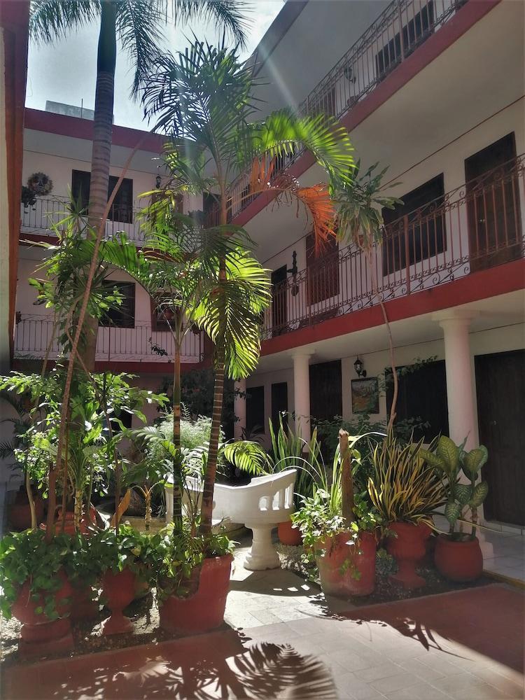 Hotel Santa Lucía Mérida Exterior foto